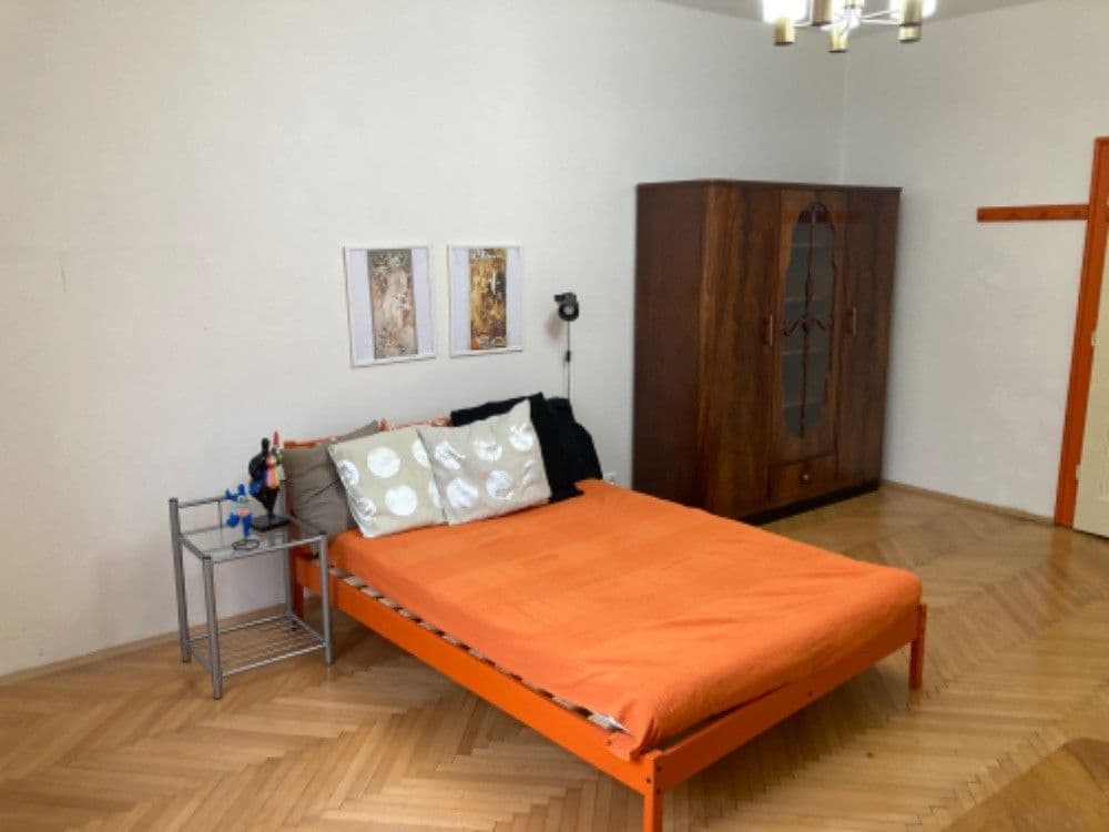 Prenájom bytu 2-izbový 50 m², Nuselská, Praha, Praha Prenájom bytu 2-izbový 50 m², Nuselská, Praha, Praha