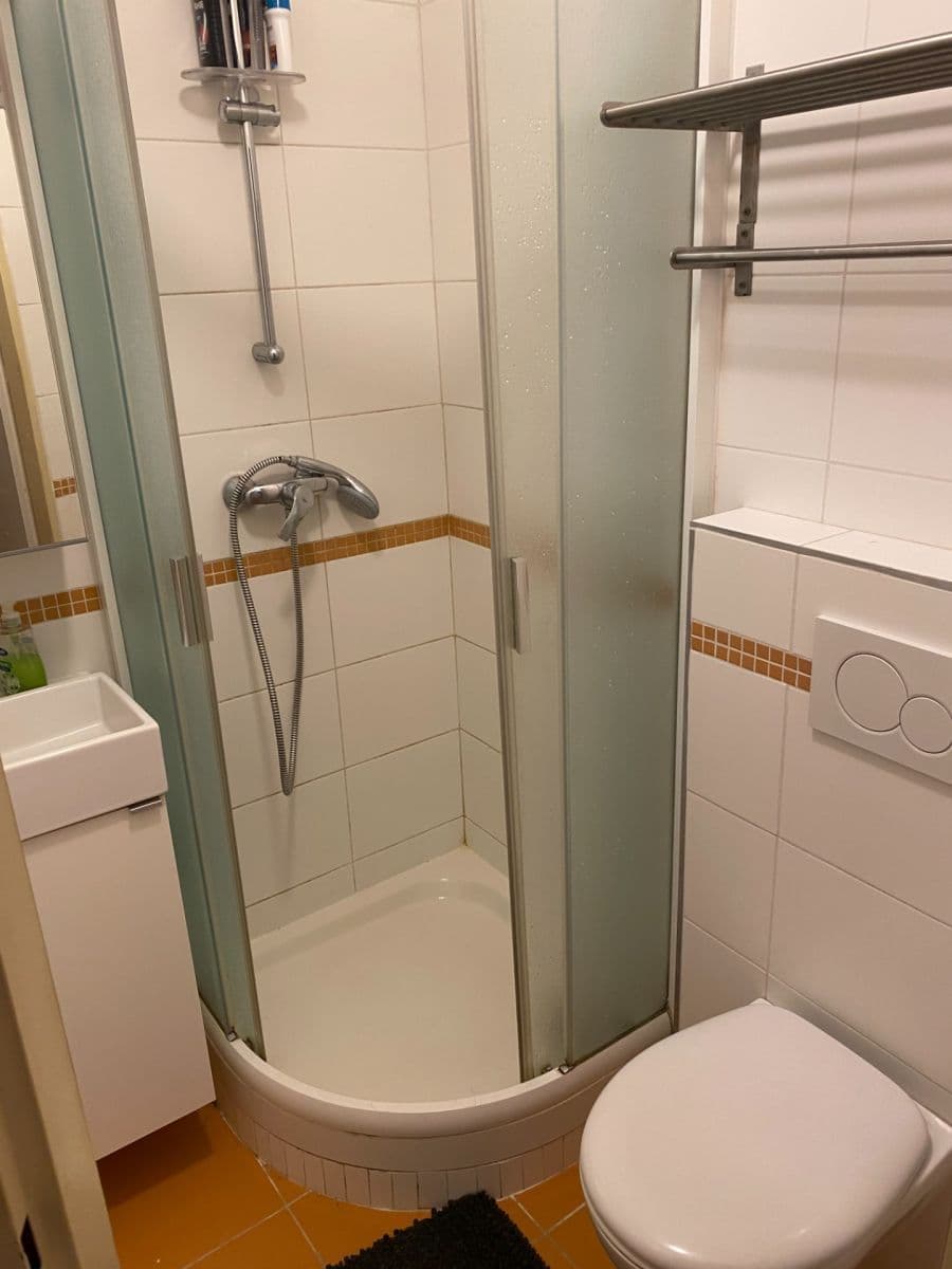 Prenájom bytu 2-izbový 50 m², Nuselská, Praha, Praha Prenájom bytu 2-izbový 50 m², Nuselská, Praha, Praha