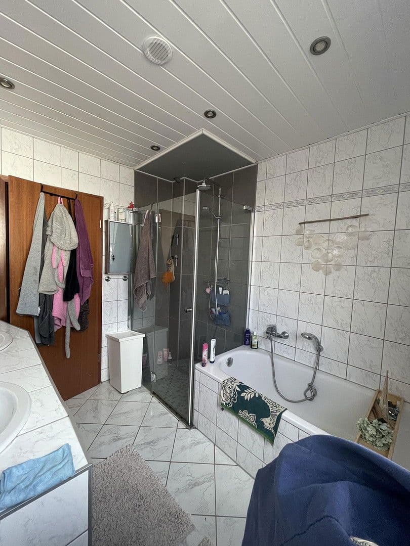 Predaj domu 129 m², pozemek 309 m², Rösrath, Severné Porýnie - Westfálsko Predaj domu 129 m², pozemek 309 m², Rösrath, Severné Porýnie - Westfálsko