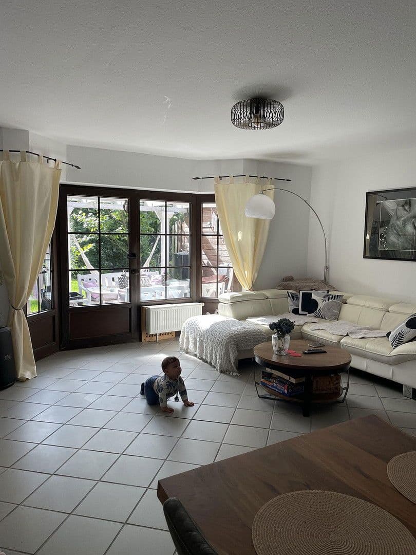 Predaj domu 129 m², pozemek 309 m², Rösrath, Severné Porýnie - Westfálsko Predaj domu 129 m², pozemek 309 m², Rösrath, Severné Porýnie - Westfálsko