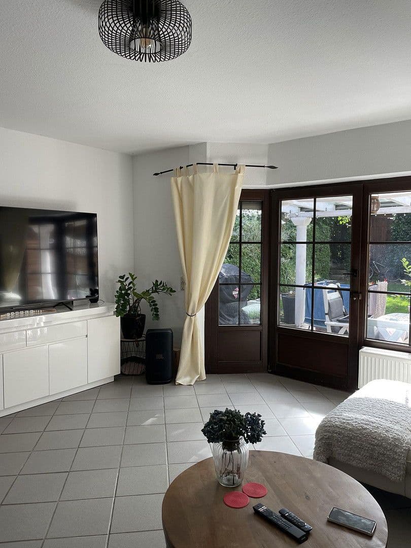 Predaj domu 129 m², pozemek 309 m², Rösrath, Severné Porýnie - Westfálsko Predaj domu 129 m², pozemek 309 m², Rösrath, Severné Porýnie - Westfálsko