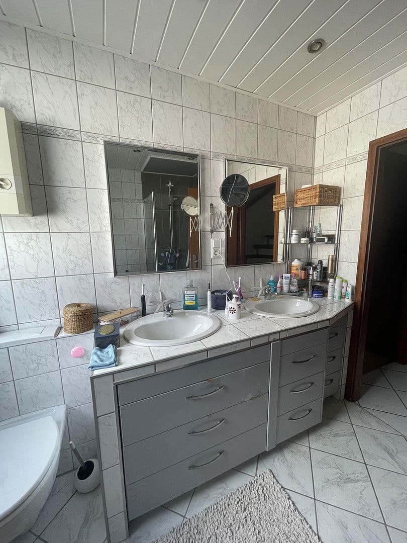 Predaj domu 129 m², pozemek 309 m², Rösrath, Severné Porýnie - Westfálsko Predaj domu 129 m², pozemek 309 m², Rösrath, Severné Porýnie - Westfálsko