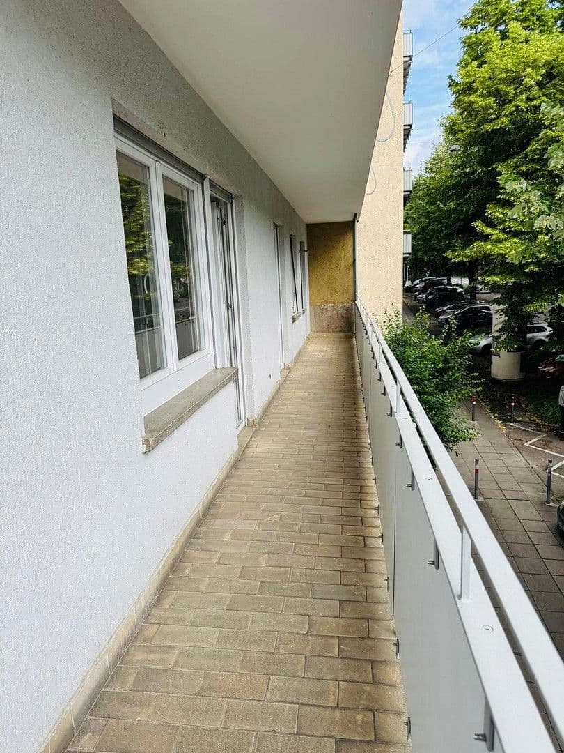 Prenájom bytu 3-izbový 105 m², Johannesstraße 55a, Stuttgart, Bádensko-Wurttembersko Prenájom bytu 3-izbový 105 m², Johannesstraße 55a, Stuttgart, Bádensko-Wurttembersko