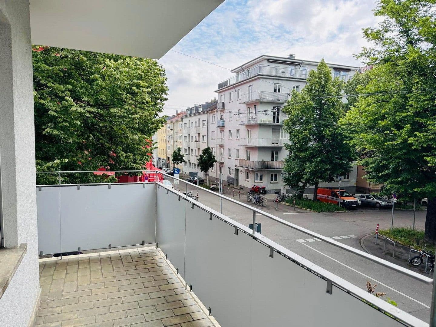 Prenájom bytu 3-izbový 105 m², Johannesstraße 55a, Stuttgart, Bádensko-Wurttembersko Prenájom bytu 3-izbový 105 m², Johannesstraße 55a, Stuttgart, Bádensko-Wurttembersko
