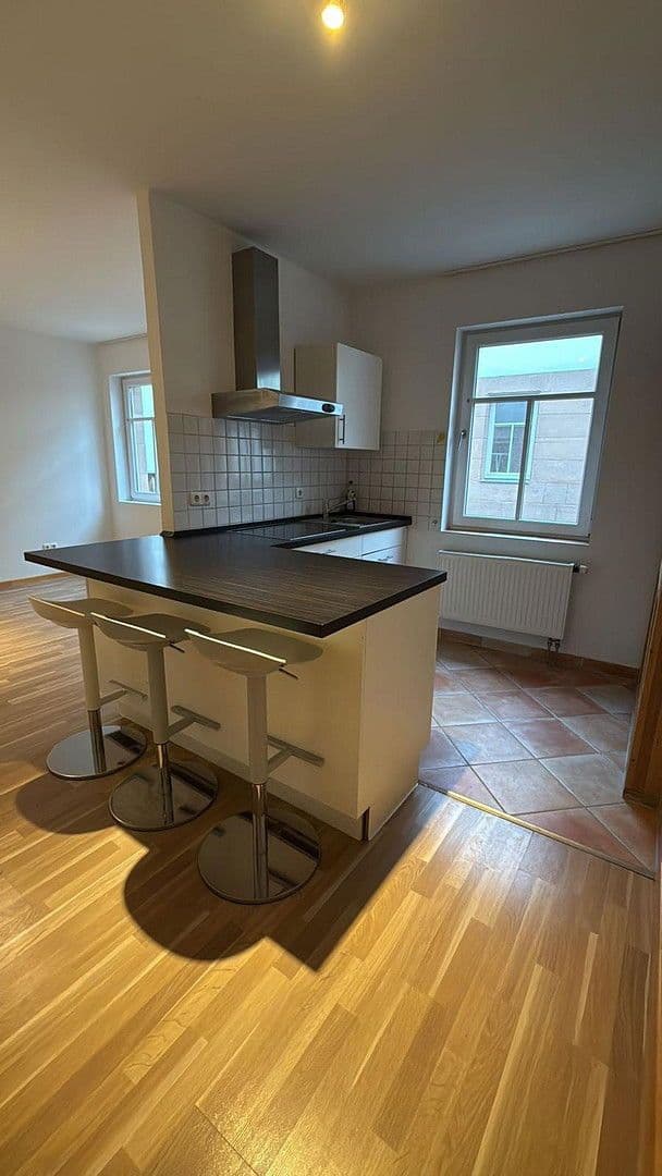 Prenájom bytu 2-izbový 68 m², Schwabacher Straße 3, Fürth, Bavorsko Prenájom bytu 2-izbový 68 m², Schwabacher Straße 3, Fürth, Bavorsko