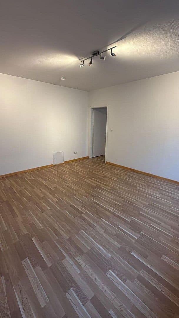 Prenájom bytu 2-izbový 68 m², Schwabacher Straße 3, Fürth, Bavorsko Prenájom bytu 2-izbový 68 m², Schwabacher Straße 3, Fürth, Bavorsko