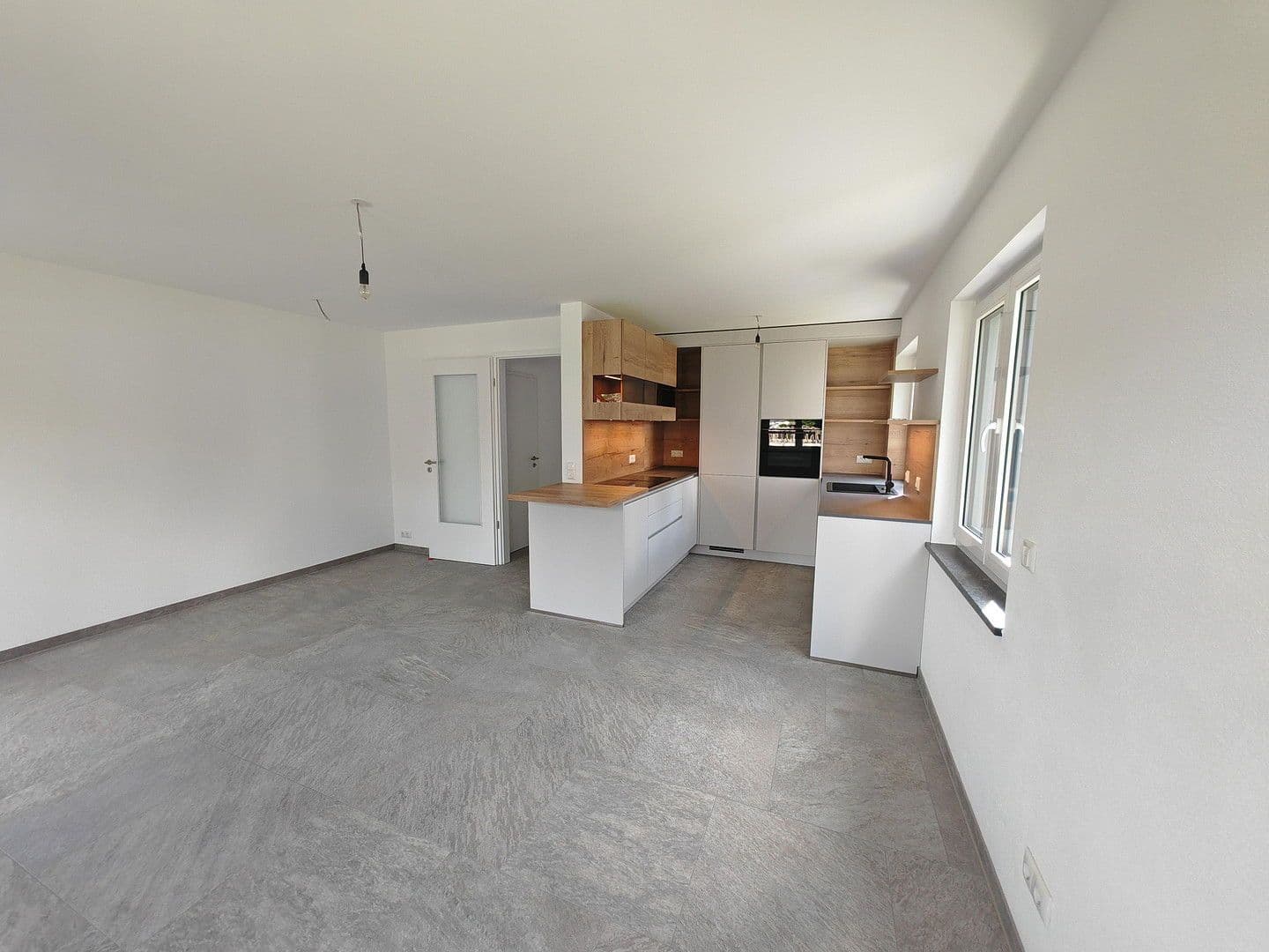 Predaj domu 153 m², pozemek 206 m², Brunnthal, Bavorsko Predaj domu 153 m², pozemek 206 m², Brunnthal, Bavorsko