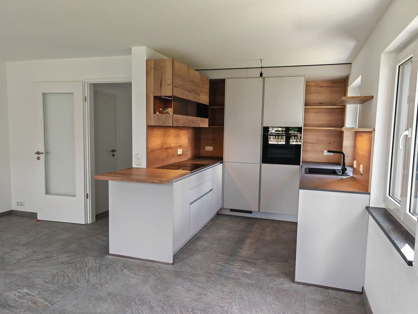 Predaj domu 153 m², pozemek 206 m², Brunnthal, Bavorsko Predaj domu 153 m², pozemek 206 m², Brunnthal, Bavorsko