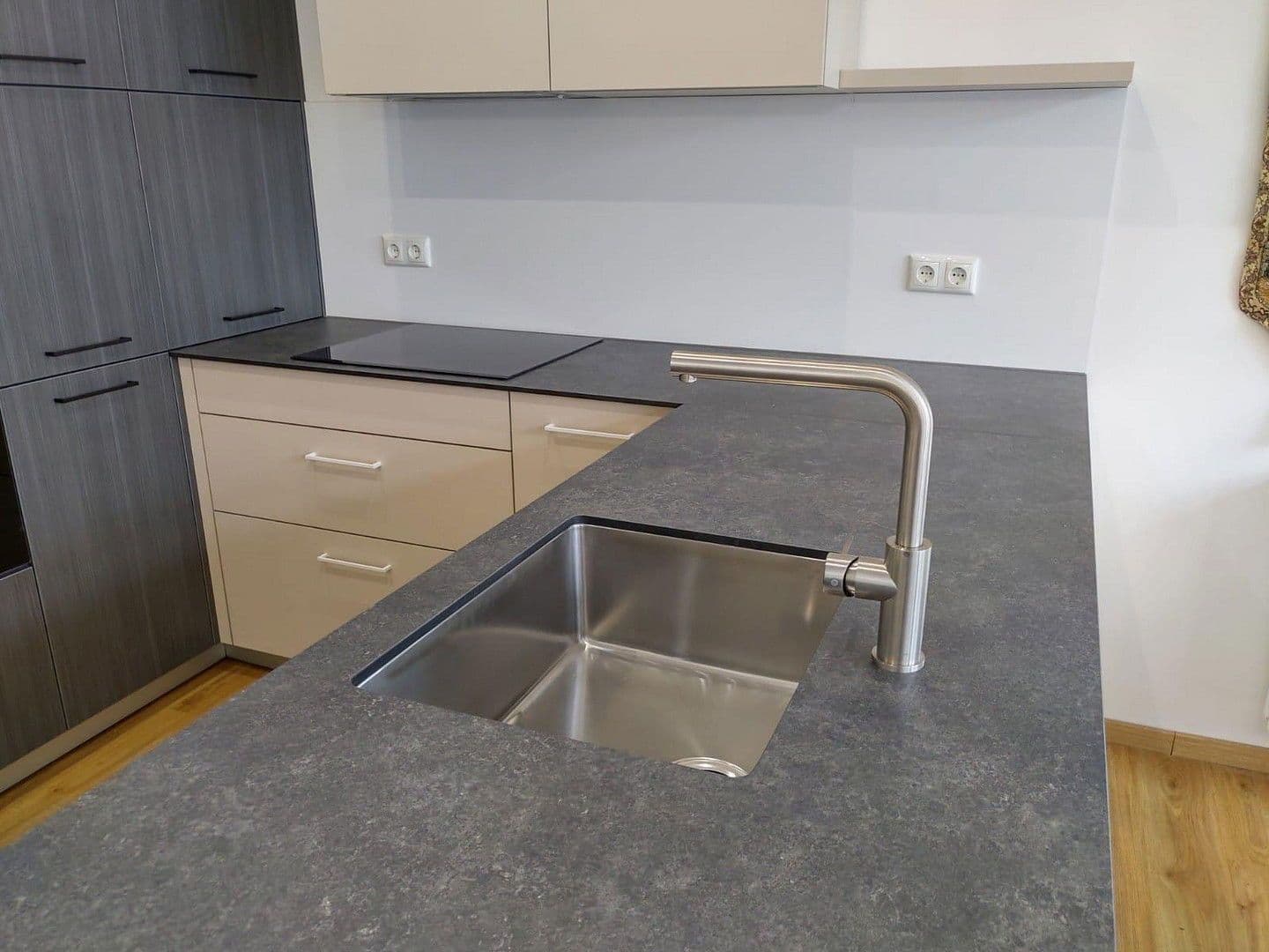 Predaj bytu 6-izbový 187 m², Donauwörther Str. 121, Augsburg, Bavorsko Predaj bytu 6-izbový 187 m², Donauwörther Str. 121, Augsburg, Bavorsko