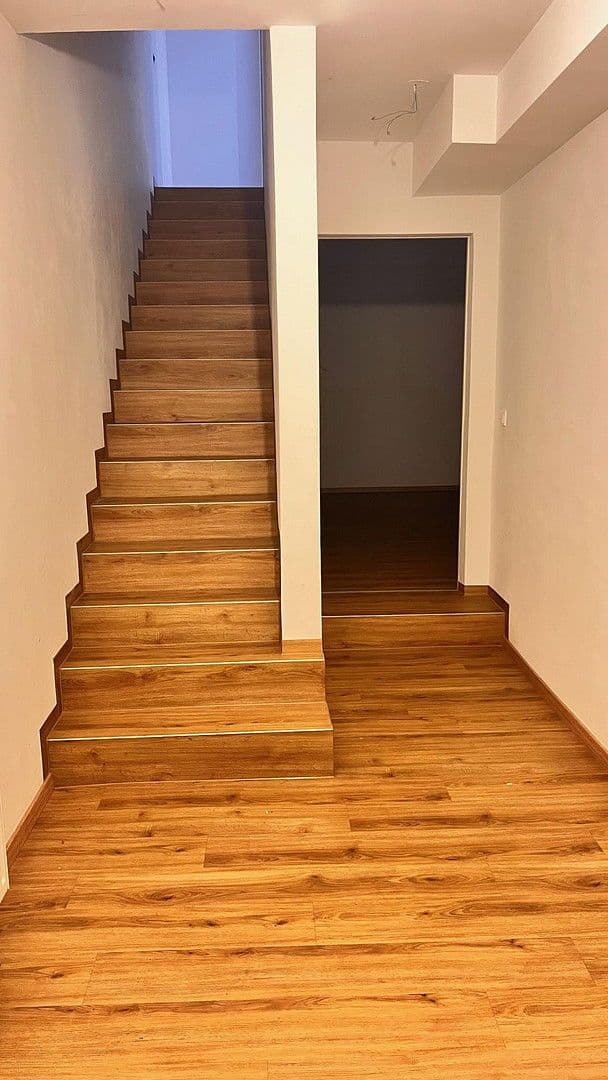 Predaj bytu 6-izbový 187 m², Donauwörther Str. 121, Augsburg, Bavorsko Predaj bytu 6-izbový 187 m², Donauwörther Str. 121, Augsburg, Bavorsko