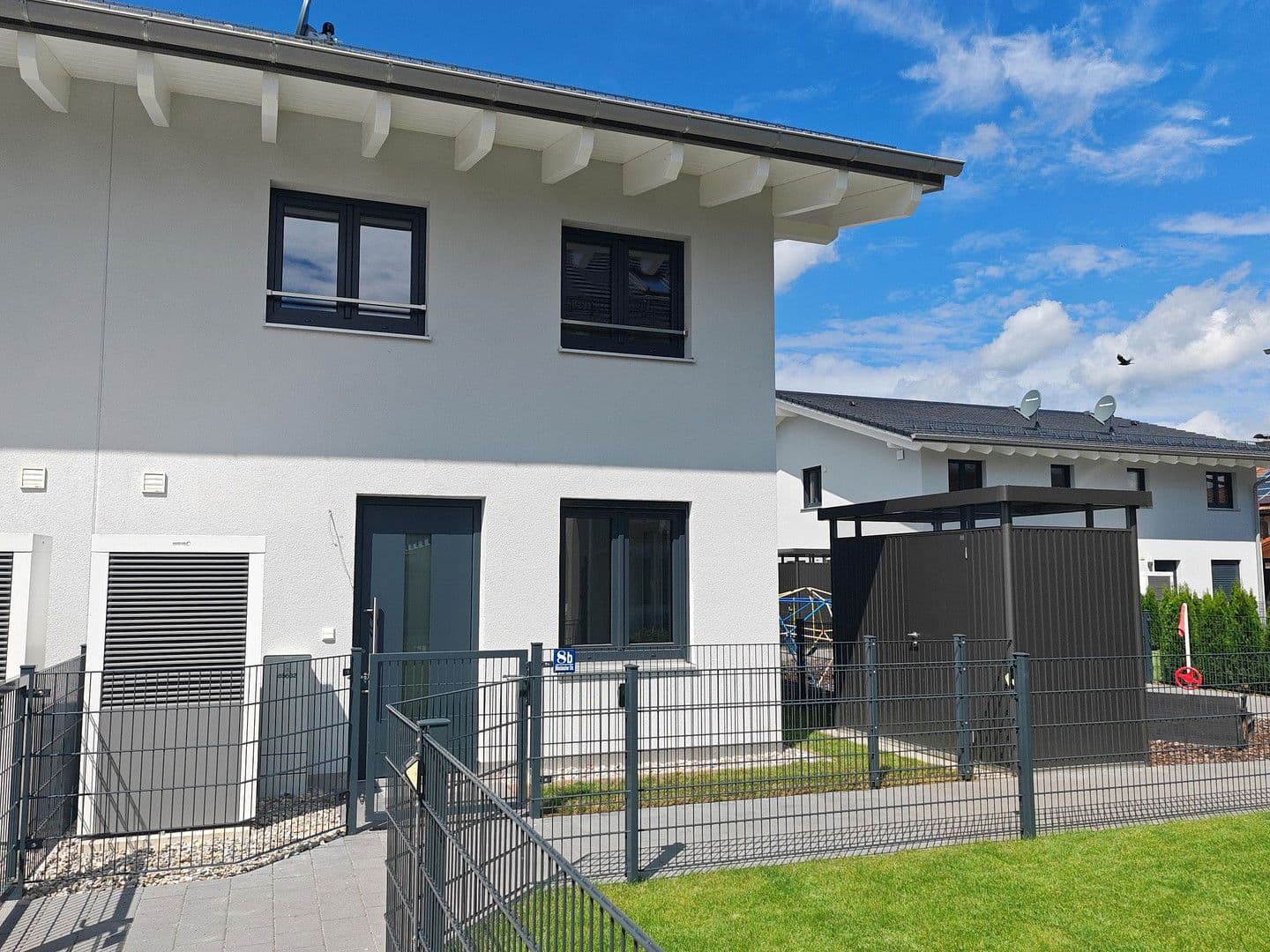 Predaj domu 129 m², pozemek 140 m², Brunnthal, Bavorsko Predaj domu 129 m², pozemek 140 m², Brunnthal, Bavorsko