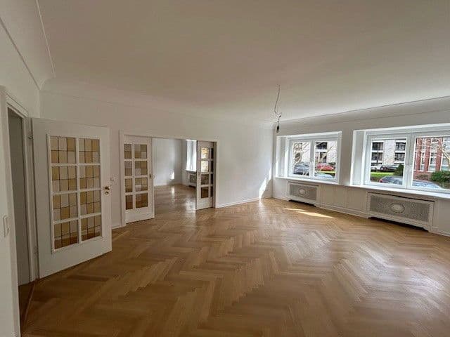 Prenájom bytu 4-izbový 165 m², Düsseldorf, Severné Porýnie - Westfálsko Prenájom bytu 4-izbový 165 m², Düsseldorf, Severné Porýnie - Westfálsko