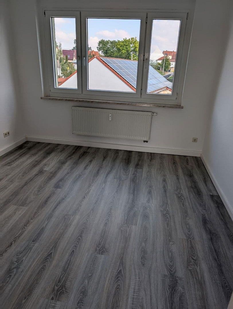 Prenájom bytu 4-izbový 75 m², Seligenstädter Straße 12, Gera - Aga, Durínsko Prenájom bytu 4-izbový 75 m², Seligenstädter Straße 12, Gera - Aga, Durínsko