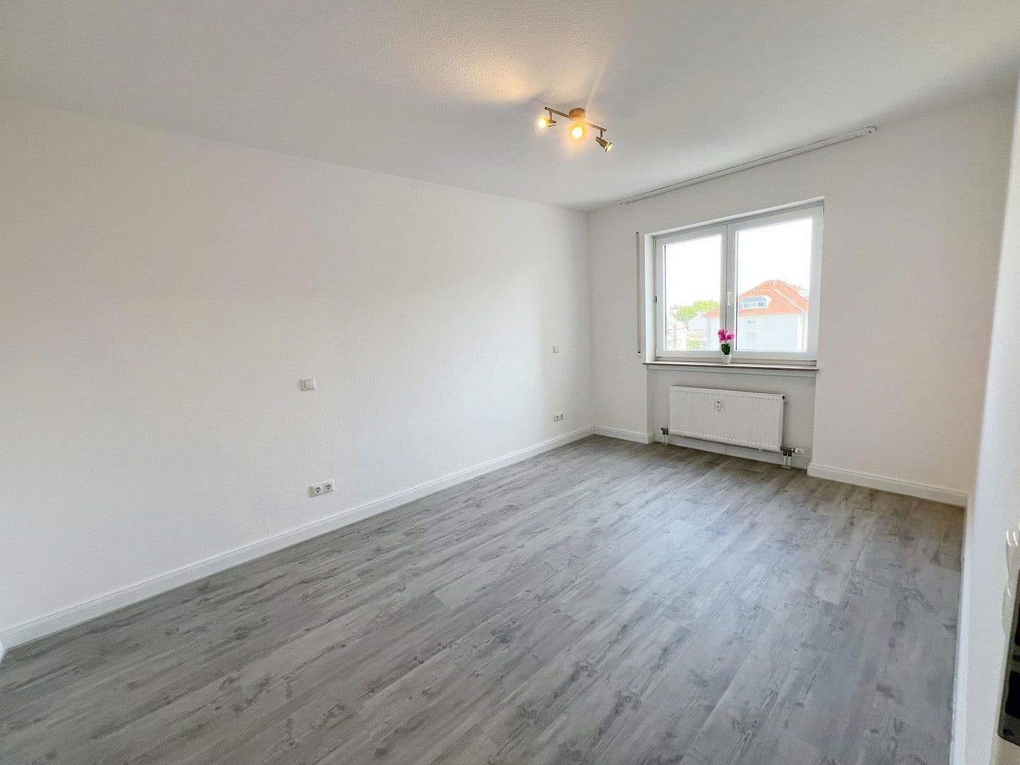 Prenájom bytu 2-izbový 63 m², Schuhmannstr. 55b, Offenbach, Hesensko Prenájom bytu 2-izbový 63 m², Schuhmannstr. 55b, Offenbach, Hesensko