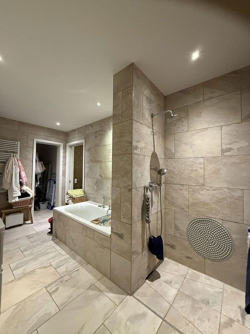 Predaj bytu 3-izbový 113 m², Berlin, Berlín Predaj bytu 3-izbový 113 m², Berlin, Berlín