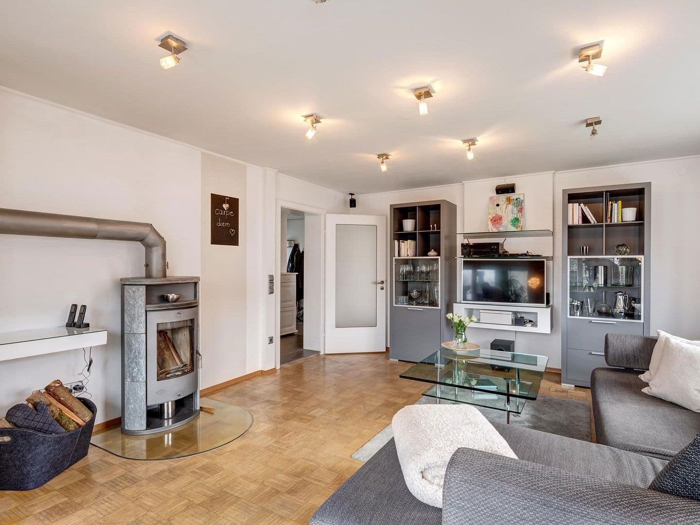 Predaj domu 237 m², pozemek 992 m², Reichertshausen - Steinkirchen, Bavorsko Predaj domu 237 m², pozemek 992 m², Reichertshausen - Steinkirchen, Bavorsko