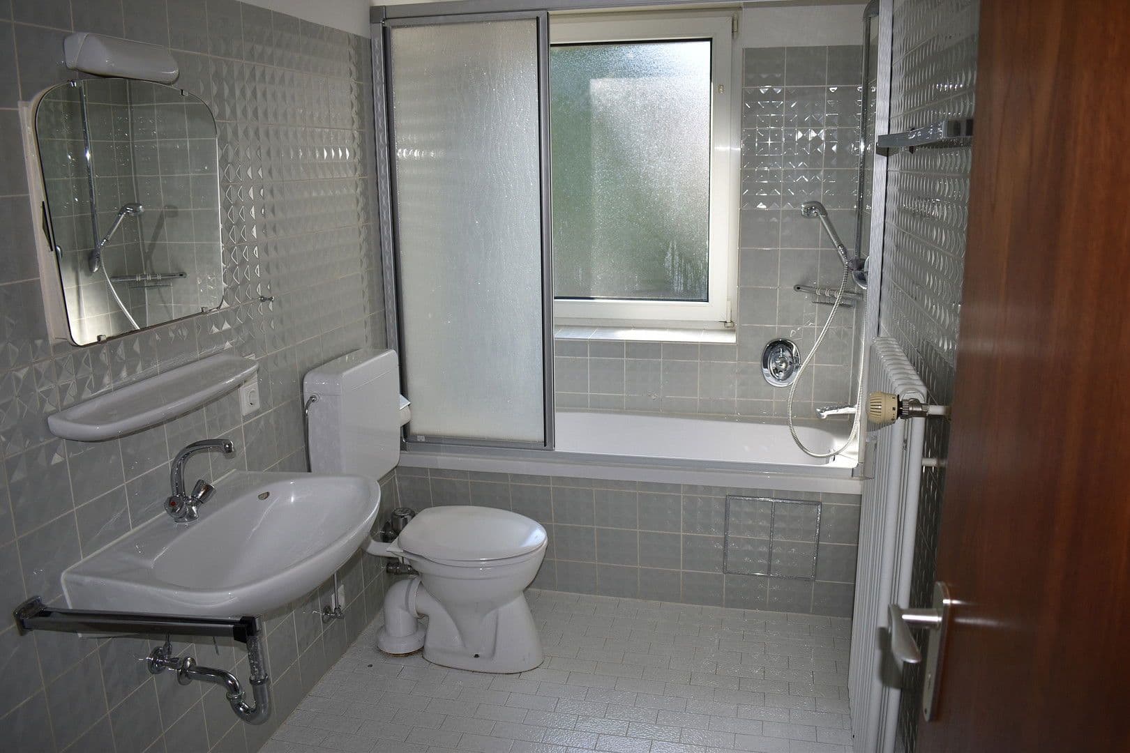 Prenájom bytu 3-izbový 88 m², Bad Säckingen, Bádensko-Wurttembersko Prenájom bytu 3-izbový 88 m², Bad Säckingen, Bádensko-Wurttembersko