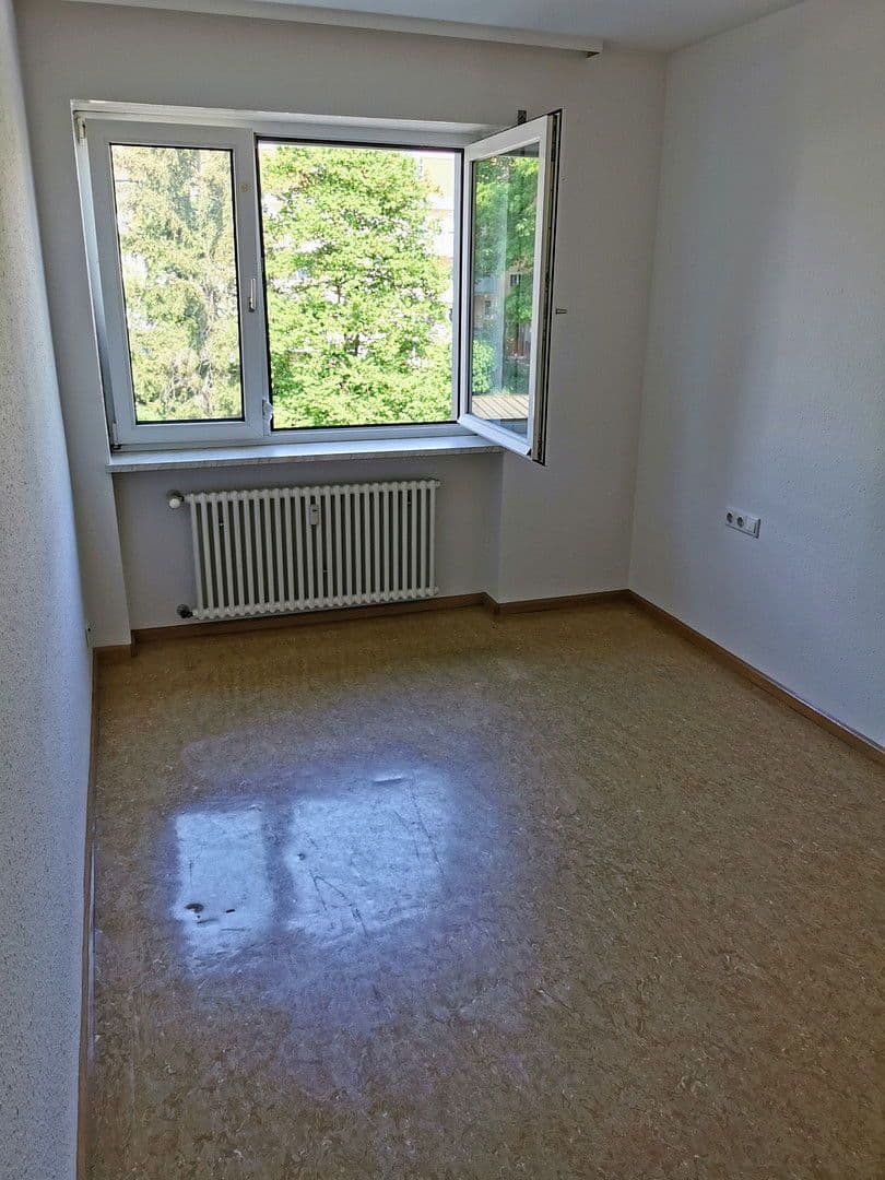 Prenájom bytu 3-izbový 88 m², Bad Säckingen, Bádensko-Wurttembersko Prenájom bytu 3-izbový 88 m², Bad Säckingen, Bádensko-Wurttembersko