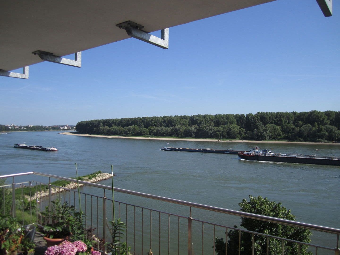 Prenájom bytu 3-izbový 98 m², Köln, Severné Porýnie - Westfálsko Prenájom bytu 3-izbový 98 m², Köln, Severné Porýnie - Westfálsko