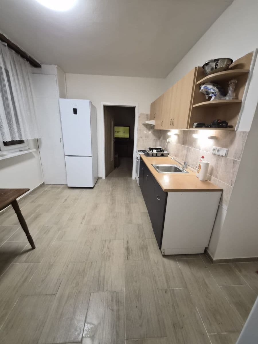 Prenájom bytu 3-izbový 67 m², Červeného kříže, Česká Lípa, Liberecký kraj Prenájom bytu 3-izbový 67 m², Červeného kříže, Česká Lípa, Liberecký kraj