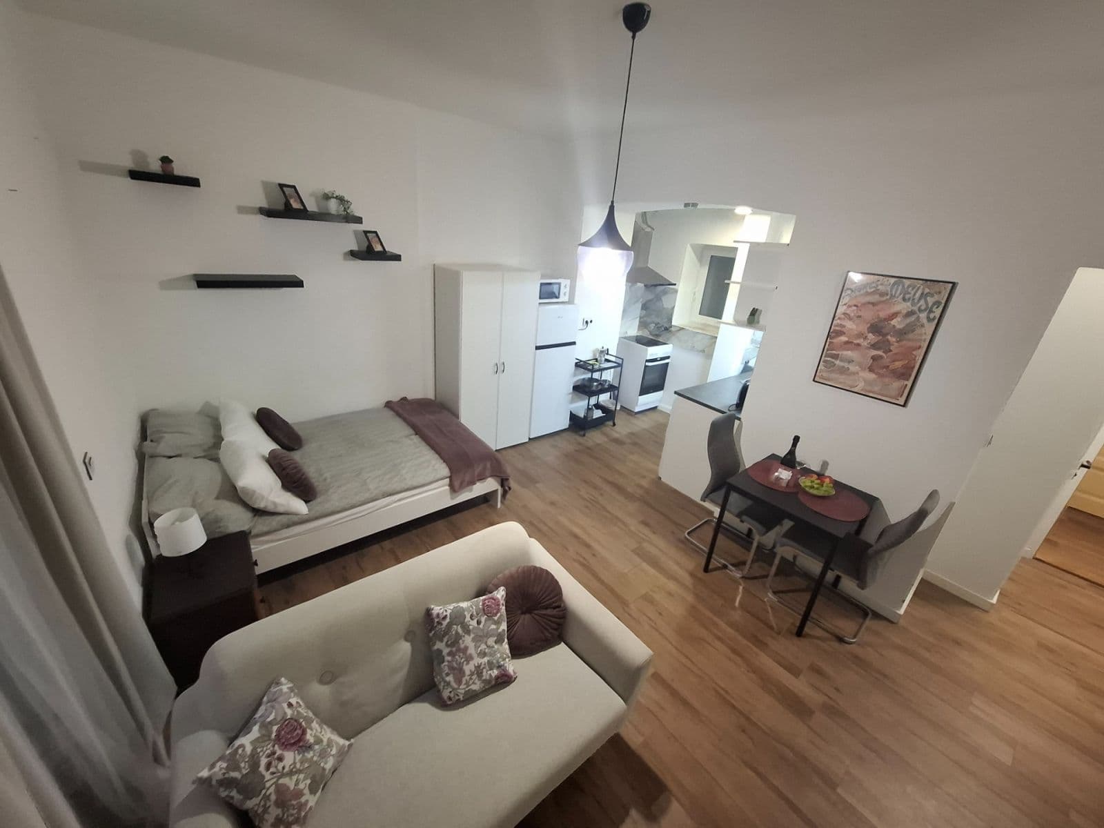 Prenájom bytu 1-izbový 25 m², Korunní, Praha, Praha Prenájom bytu 1-izbový 25 m², Korunní, Praha, Praha