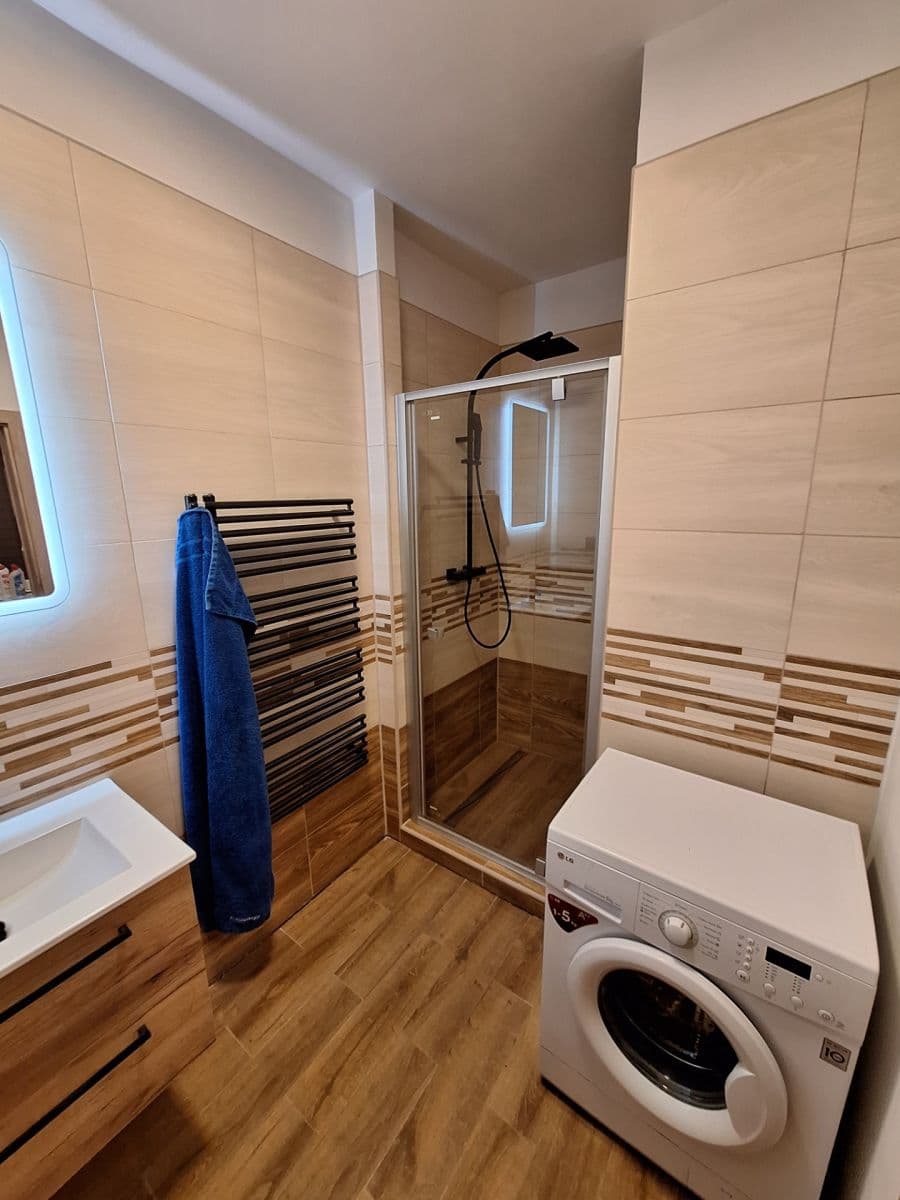 Prenájom bytu 2-izbový 48 m², Pardubická, Praha, Praha Prenájom bytu 2-izbový 48 m², Pardubická, Praha, Praha