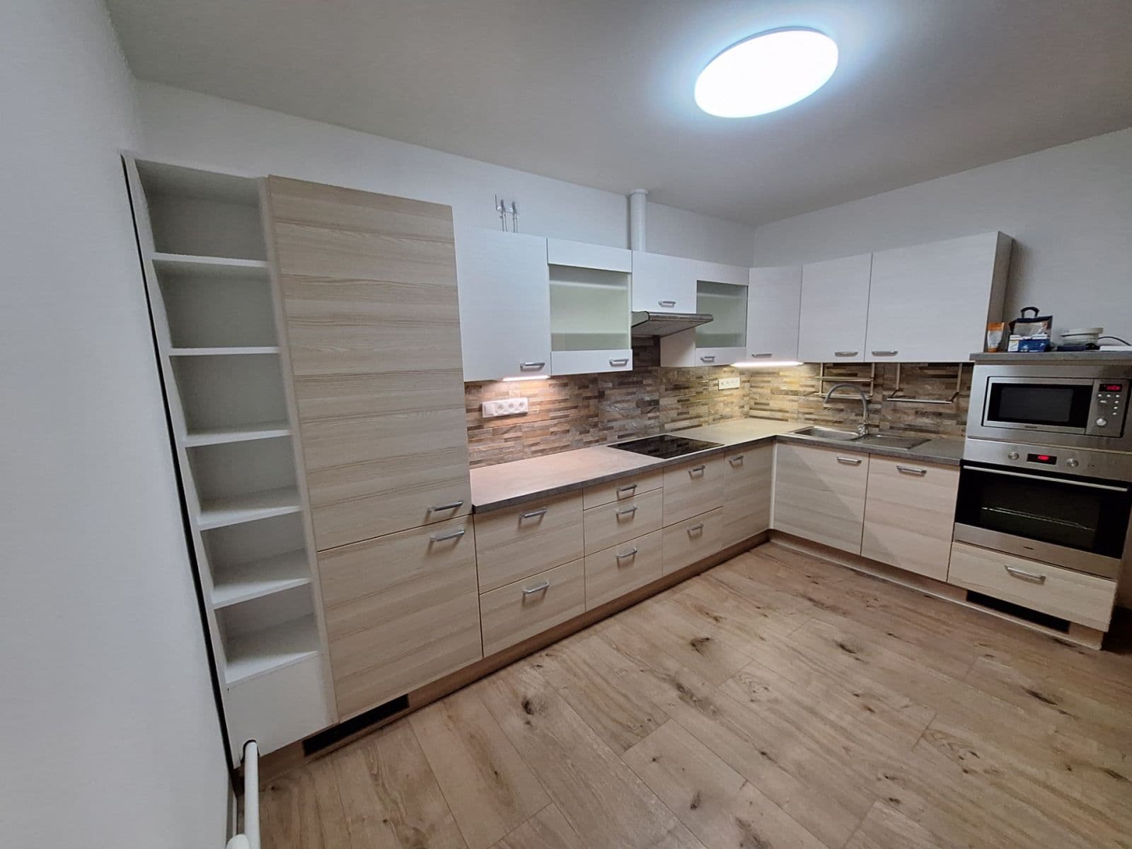 Prenájom bytu 2-izbový 48 m², Pardubická, Praha, Praha Prenájom bytu 2-izbový 48 m², Pardubická, Praha, Praha