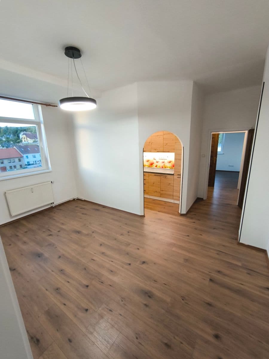 Prenájom bytu 3-izbový 55 m², Pokratická, Litoměřice, Ústecký kraj Prenájom bytu 3-izbový 55 m², Pokratická, Litoměřice, Ústecký kraj