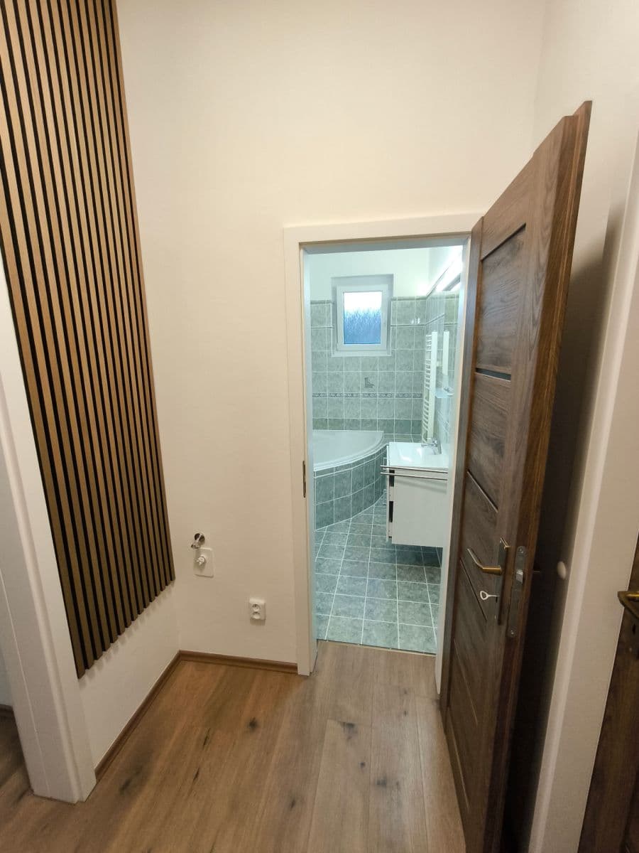 Prenájom bytu 3-izbový 55 m², Pokratická, Litoměřice, Ústecký kraj Prenájom bytu 3-izbový 55 m², Pokratická, Litoměřice, Ústecký kraj