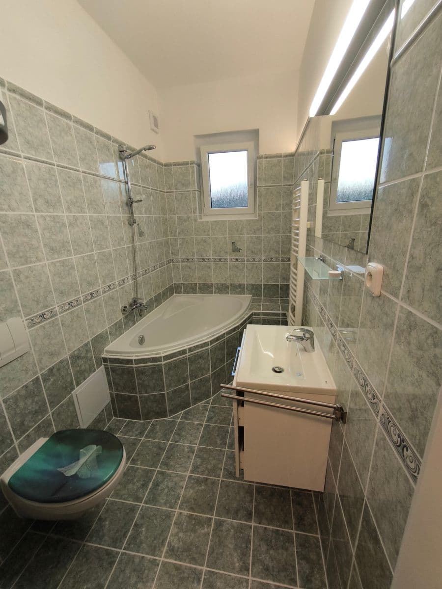 Prenájom bytu 3-izbový 55 m², Pokratická, Litoměřice, Ústecký kraj Prenájom bytu 3-izbový 55 m², Pokratická, Litoměřice, Ústecký kraj