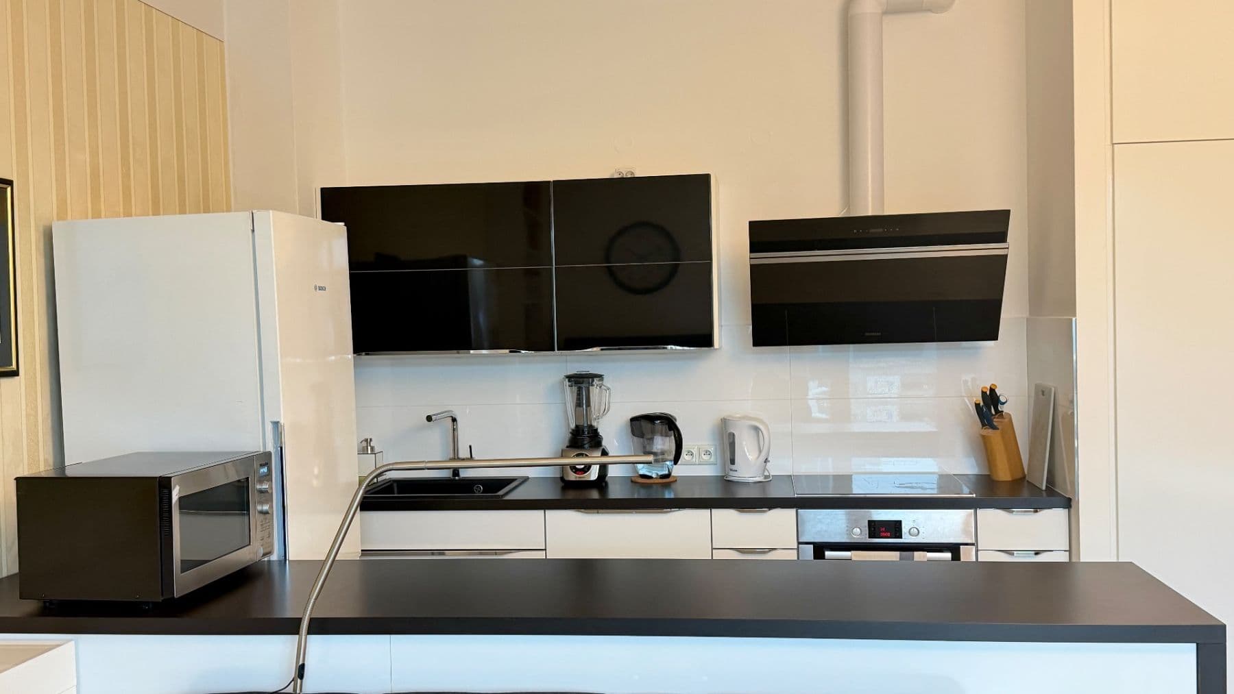 Prenájom bytu 1-izbový 43 m², Českomoravská, Praha, Praha Prenájom bytu 1-izbový 43 m², Českomoravská, Praha, Praha