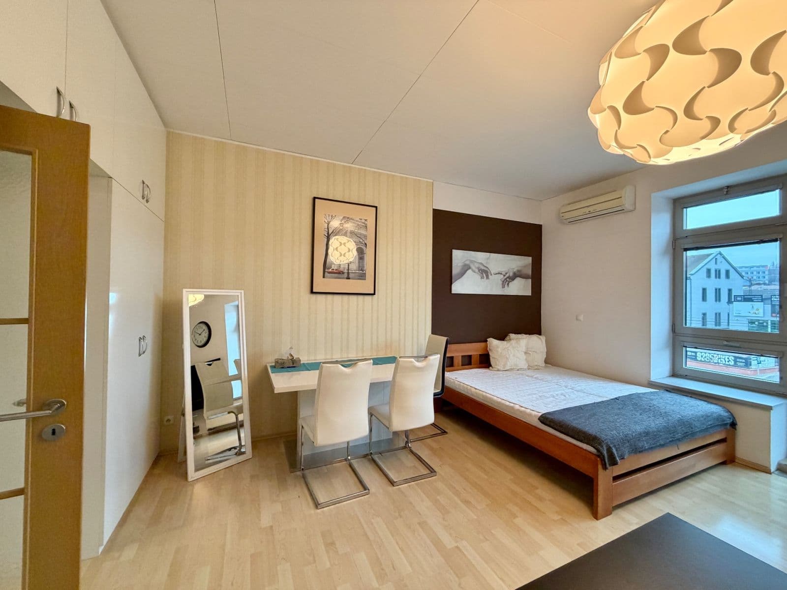 Prenájom bytu 1-izbový 43 m², Českomoravská, Praha, Praha Prenájom bytu 1-izbový 43 m², Českomoravská, Praha, Praha