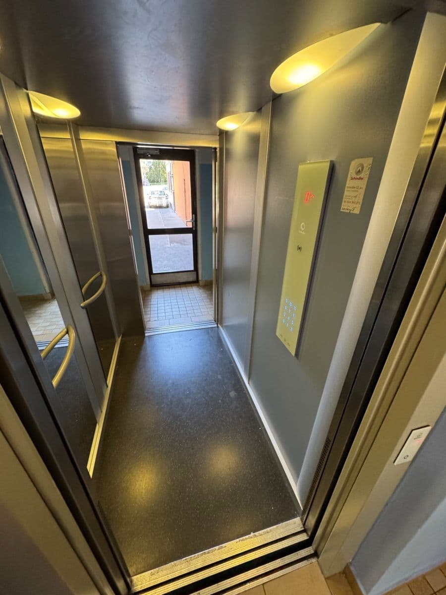 Prenájom bytu 1-izbový 32 m², U Kamýku, Praha, Praha Prenájom bytu 1-izbový 32 m², U Kamýku, Praha, Praha