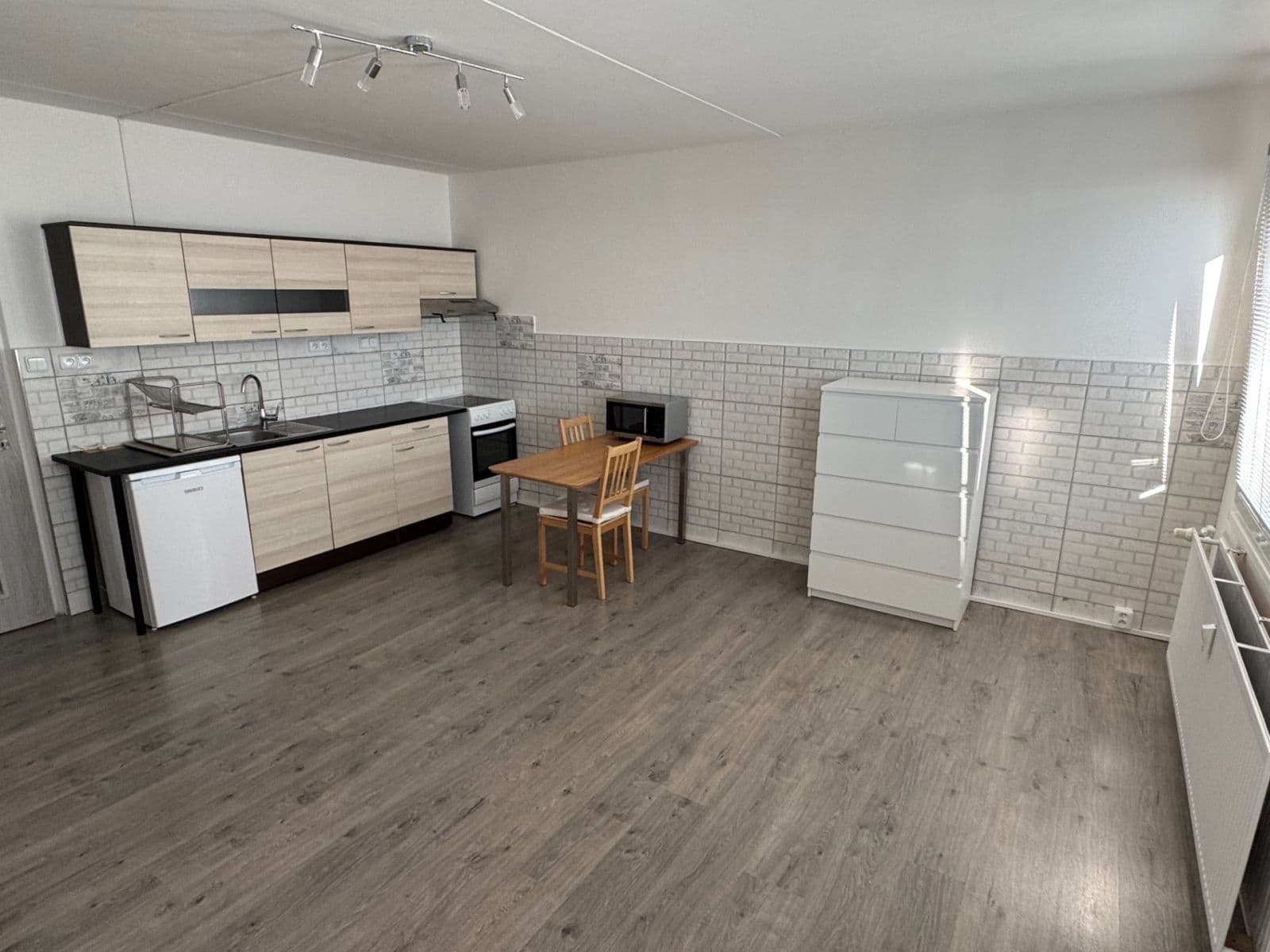 Prenájom bytu 1-izbový 32 m², U Kamýku, Praha, Praha Prenájom bytu 1-izbový 32 m², U Kamýku, Praha, Praha