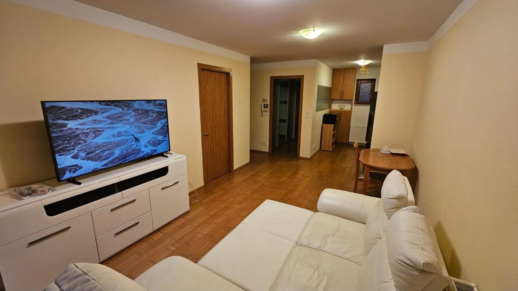 Prenájom bytu 2-izbový 47 m², V Lázních, Jesenice, Středočeský kraj Prenájom bytu 2-izbový 47 m², V Lázních, Jesenice, Středočeský kraj