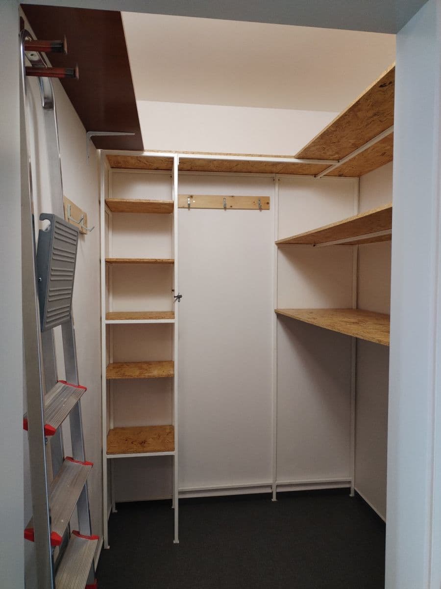 Prenájom bytu 3-izbový 90 m², Hyacintová, Praha, Praha Prenájom bytu 3-izbový 90 m², Hyacintová, Praha, Praha