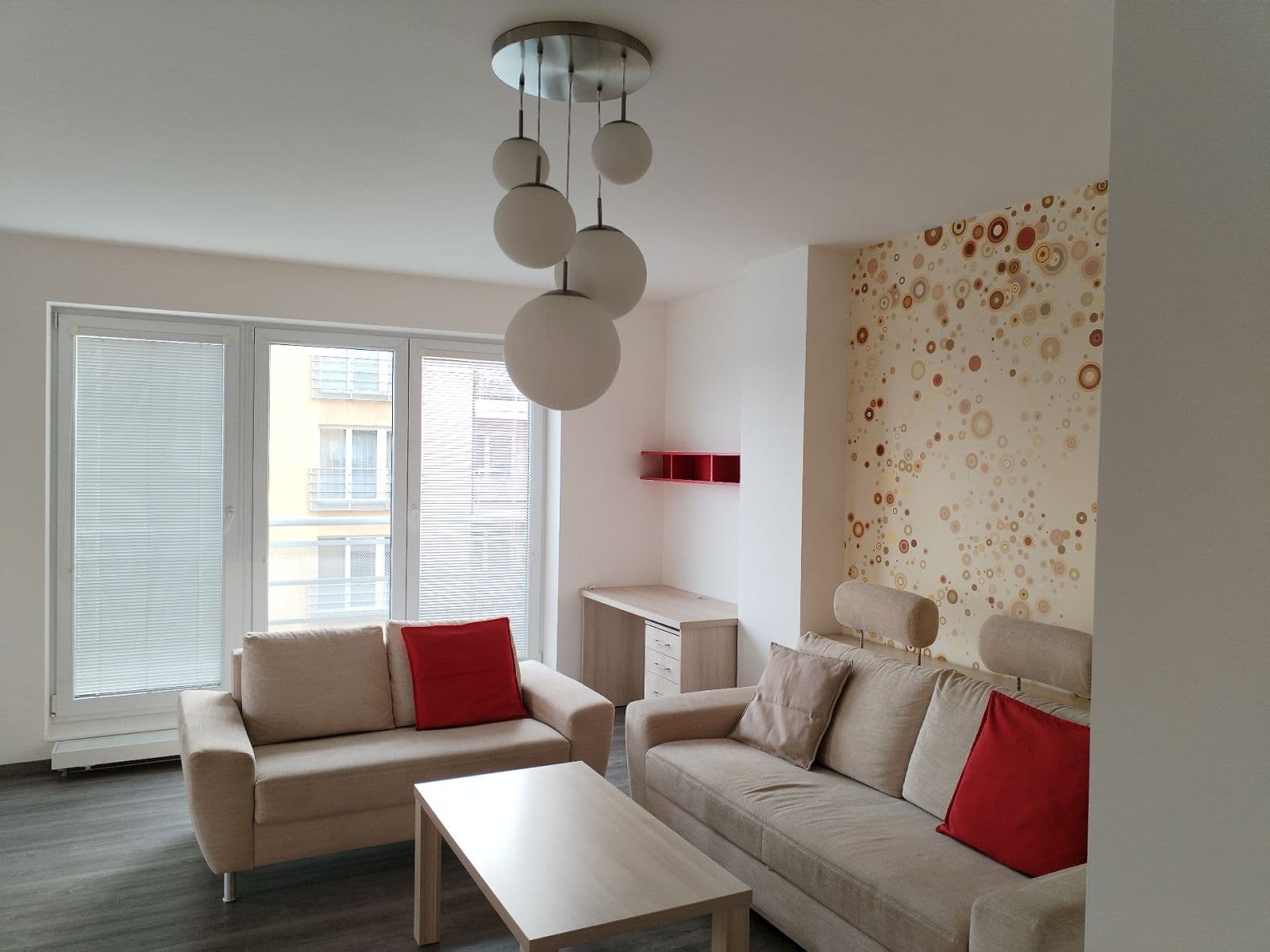 Prenájom bytu 3-izbový 90 m², Hyacintová, Praha, Praha Prenájom bytu 3-izbový 90 m², Hyacintová, Praha, Praha