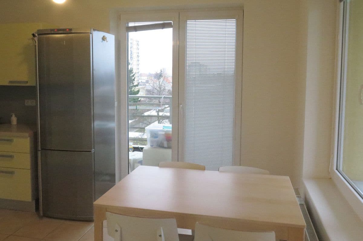 Prenájom bytu 3-izbový 90 m², Hyacintová, Praha, Praha Prenájom bytu 3-izbový 90 m², Hyacintová, Praha, Praha