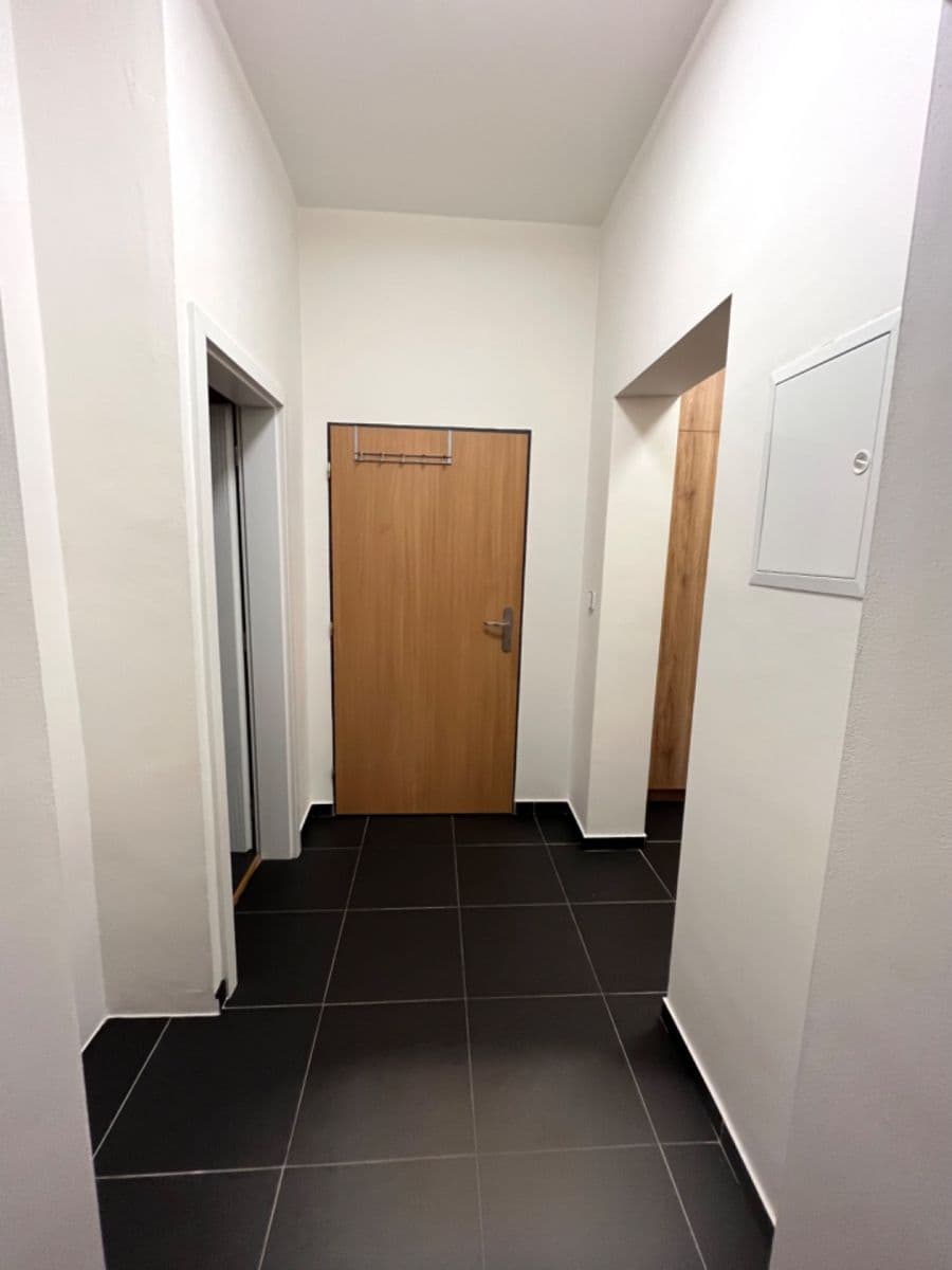 Prenájom bytu 3-izbový 75 m², Zahradníkova, Mladá Boleslav, Středočeský kraj Prenájom bytu 3-izbový 75 m², Zahradníkova, Mladá Boleslav, Středočeský kraj