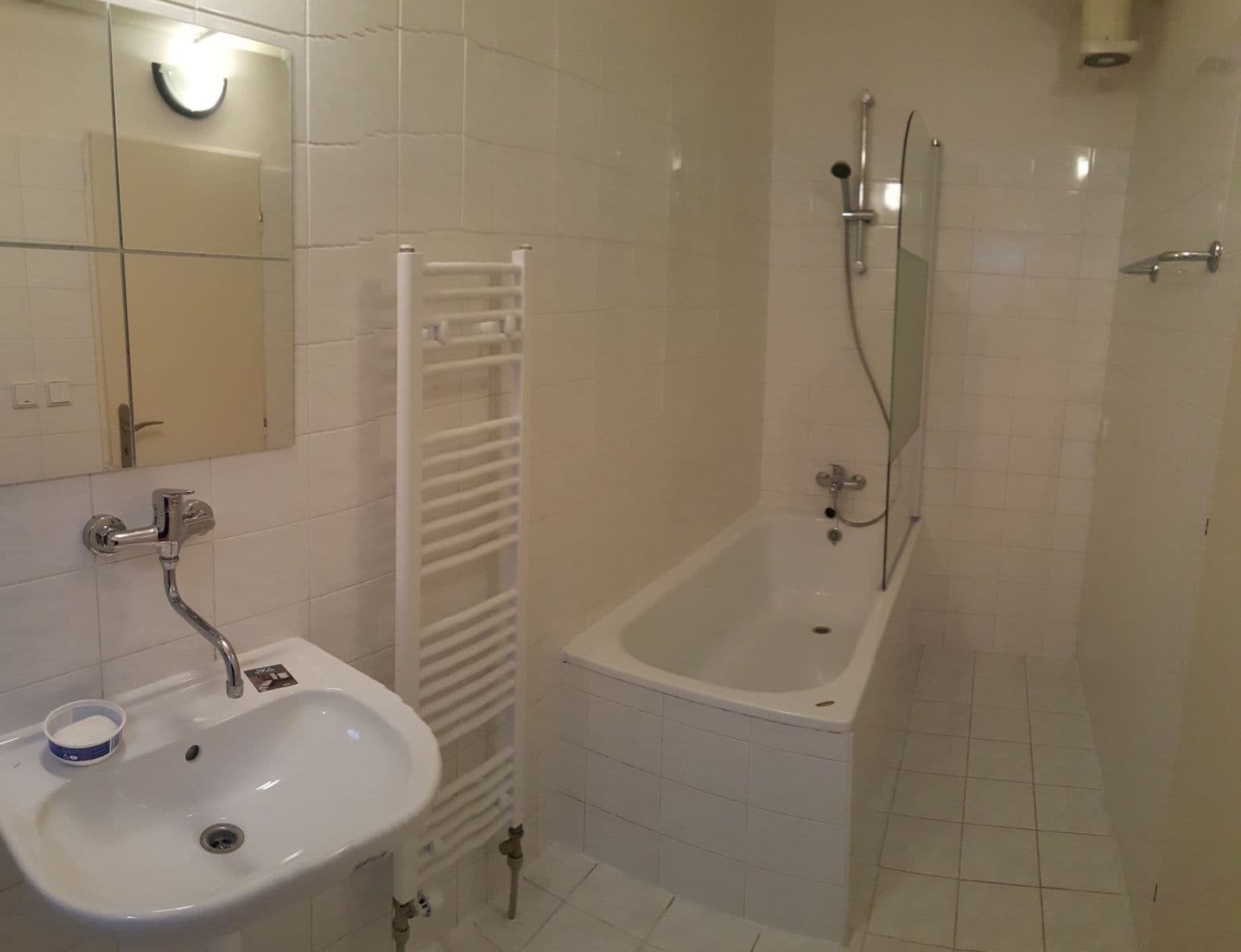 Prenájom bytu 1-izbový 32 m², bratří Sapáků, Brno, Jihomoravský kraj Prenájom bytu 1-izbový 32 m², bratří Sapáků, Brno, Jihomoravský kraj