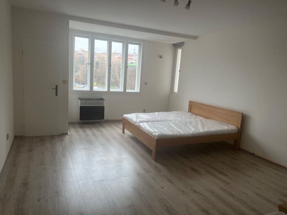 Prenájom bytu 1-izbový 37 m², Vršovická, Praha, Praha Prenájom bytu 1-izbový 37 m², Vršovická, Praha, Praha