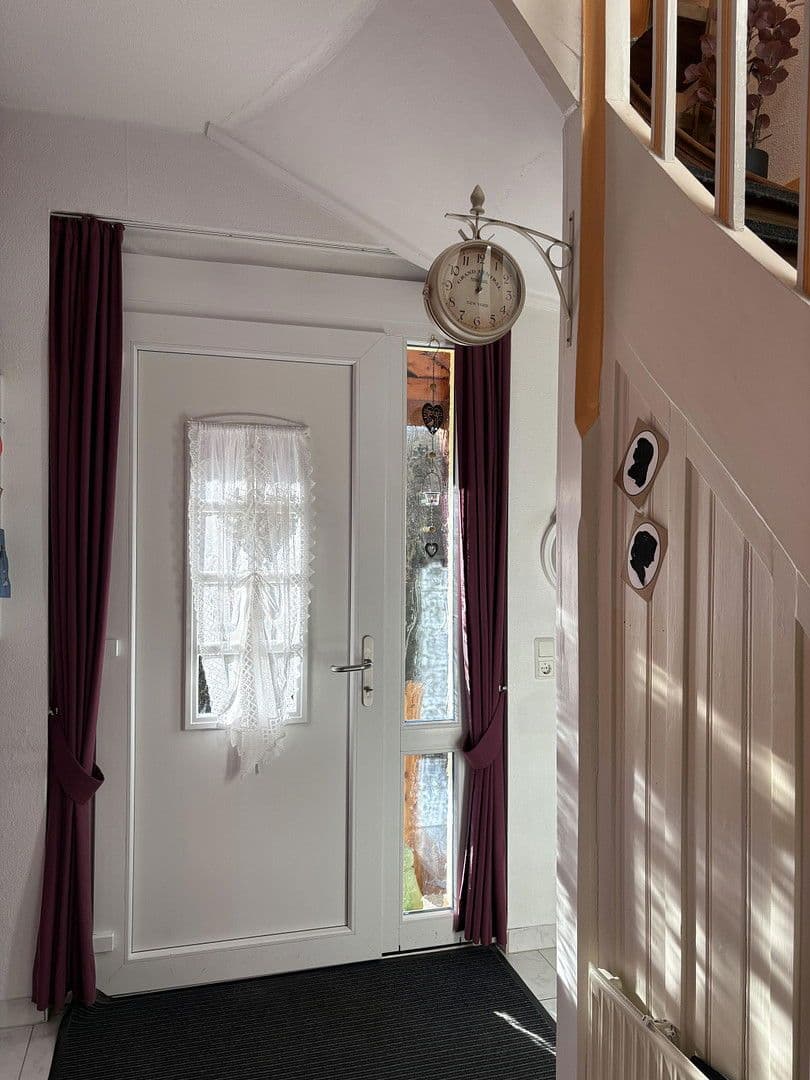 Predaj domu 225 m², pozemek 740 m², Ringstraße 61, Bad Sachsa, Dolné Sasko Predaj domu 225 m², pozemek 740 m², Ringstraße 61, Bad Sachsa, Dolné Sasko