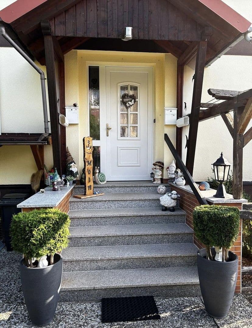 Predaj domu 225 m², pozemek 740 m², Ringstraße 61, Bad Sachsa, Dolné Sasko Predaj domu 225 m², pozemek 740 m², Ringstraße 61, Bad Sachsa, Dolné Sasko