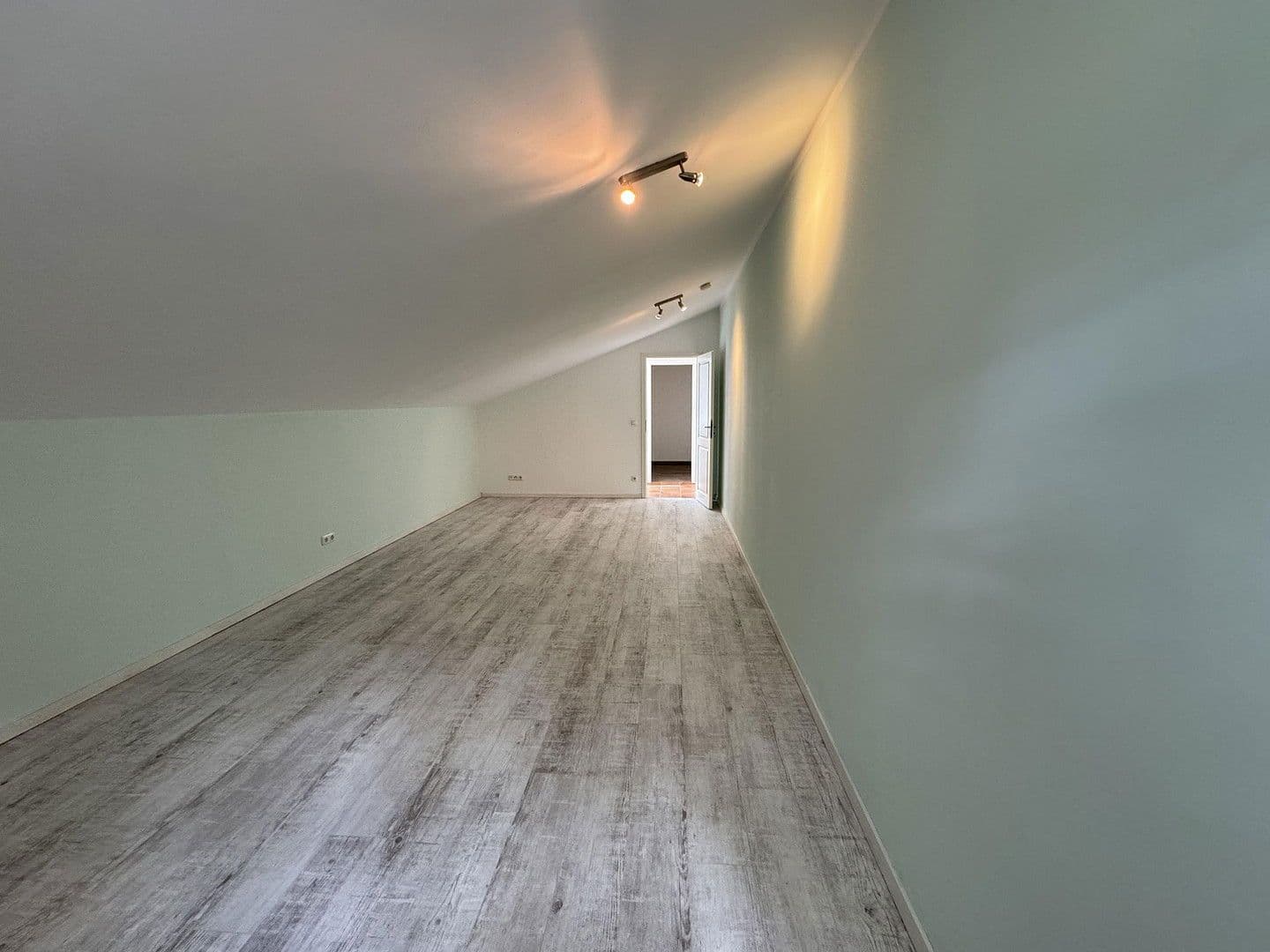 Prenájom bytu 4-izbový 140 m², Liether Moor 9, Klein Nordende, Šlezvicko-Holštajnsko Prenájom bytu 4-izbový 140 m², Liether Moor 9, Klein Nordende, Šlezvicko-Holštajnsko