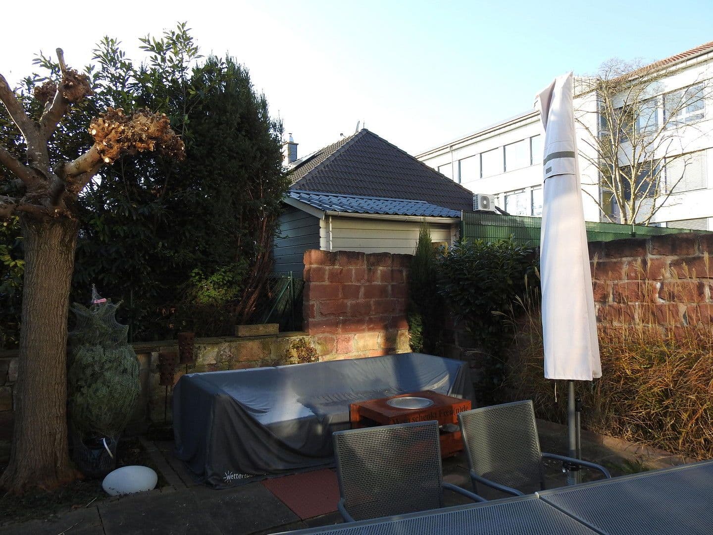 Predaj domu 185 m², pozemek 250 m², Kallstadter Straße, Dannstadt-Schauernheim, Porýnie-Falcko Predaj domu 185 m², pozemek 250 m², Kallstadter Straße, Dannstadt-Schauernheim, Porýnie-Falcko