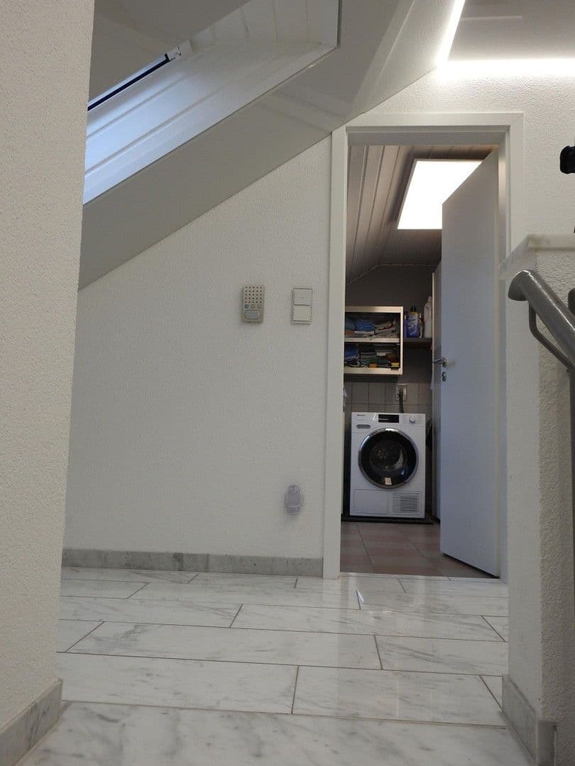 Predaj domu 185 m², pozemek 250 m², Kallstadter Straße, Dannstadt-Schauernheim, Porýnie-Falcko Predaj domu 185 m², pozemek 250 m², Kallstadter Straße, Dannstadt-Schauernheim, Porýnie-Falcko