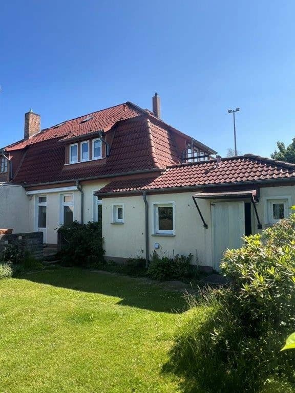 Predaj domu 135 m², pozemek 887 m², Rostock, Meklenbursko-Predpomoransko Predaj domu 135 m², pozemek 887 m², Rostock, Meklenbursko-Predpomoransko