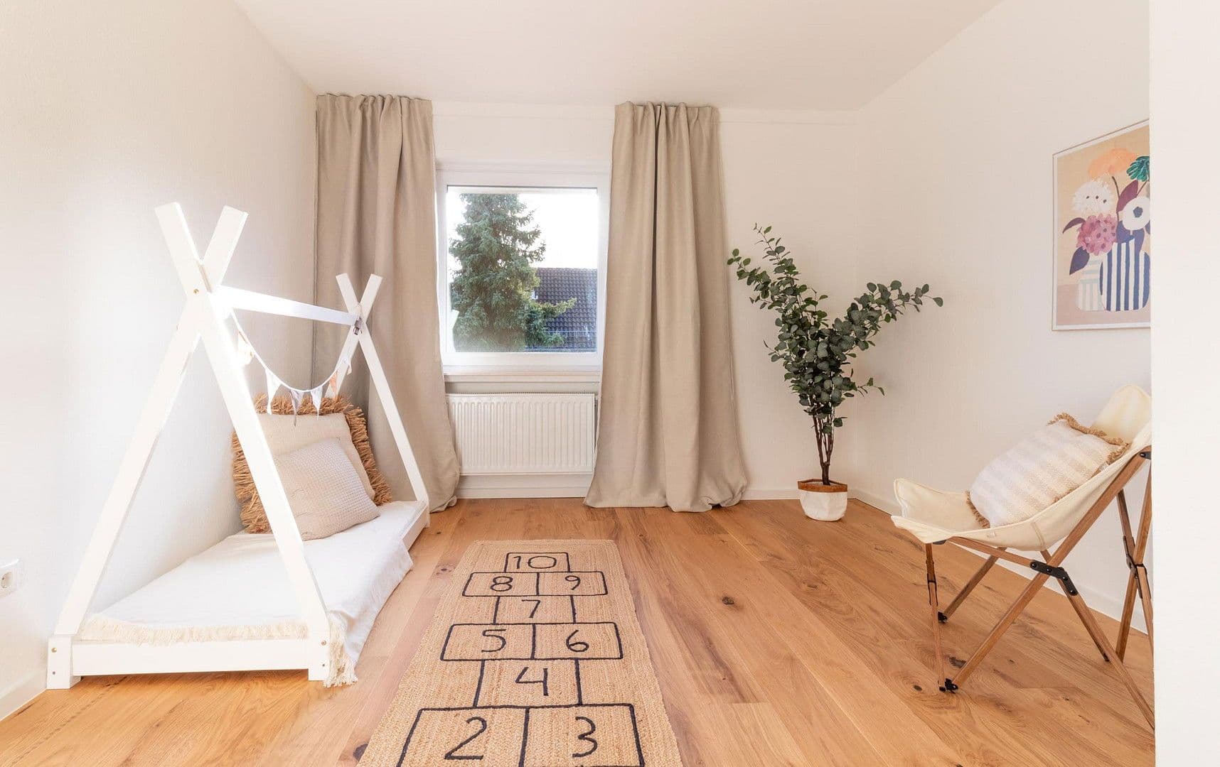 Predaj domu 114 m², pozemek 207 m², Kassel, Hesensko Predaj domu 114 m², pozemek 207 m², Kassel, Hesensko