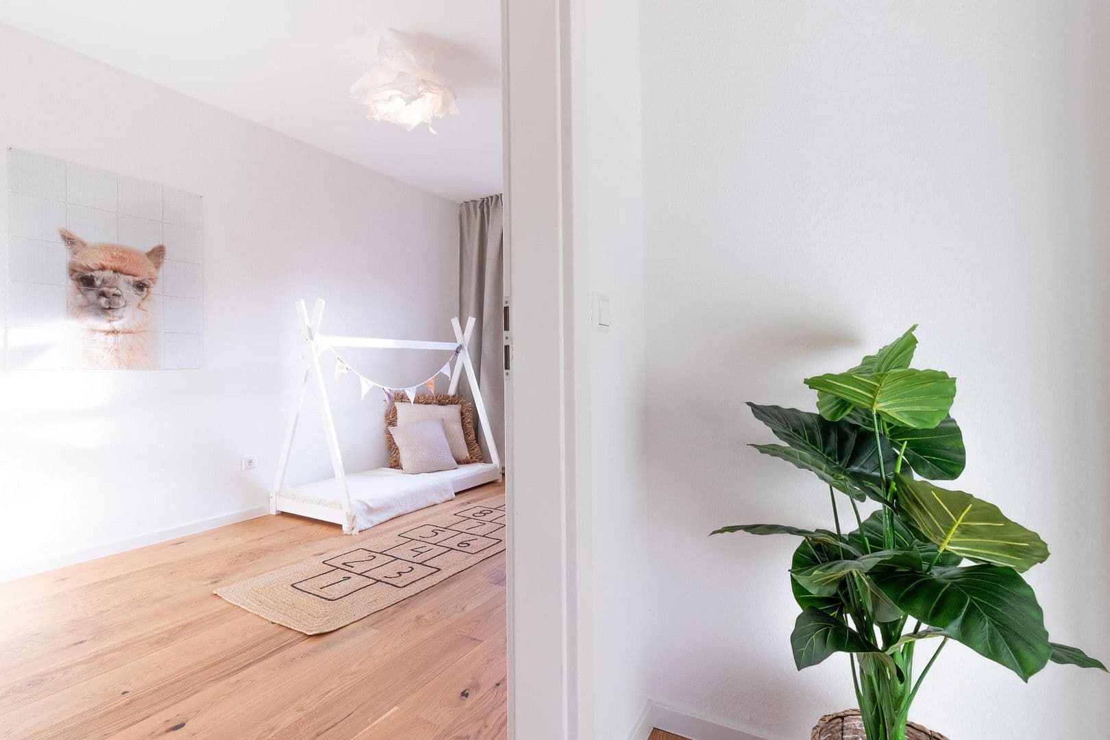 Predaj domu 114 m², pozemek 207 m², Kassel, Hesensko Predaj domu 114 m², pozemek 207 m², Kassel, Hesensko