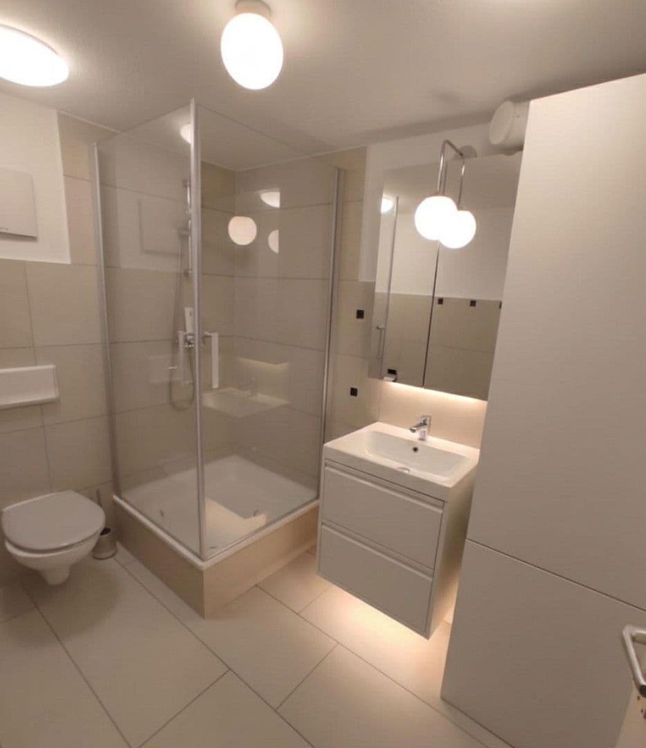 Prenájom bytu 2-izbový 88 m², Kronberg im Taunus, Hesensko Prenájom bytu 2-izbový 88 m², Kronberg im Taunus, Hesensko